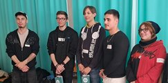Die Gewinner des Wettbewerbs bei der Firma Suprima Ein Foto der Gewinner des Wettbewerbs bei der Firma Suprima