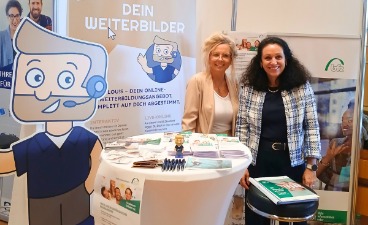 Karin Roos und Alexandra Sommer auf der Messe MeineZukunft 
