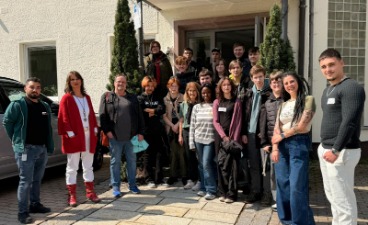 Gruppenfoto der BvB-Teilnehmer bei der Firma Suprima