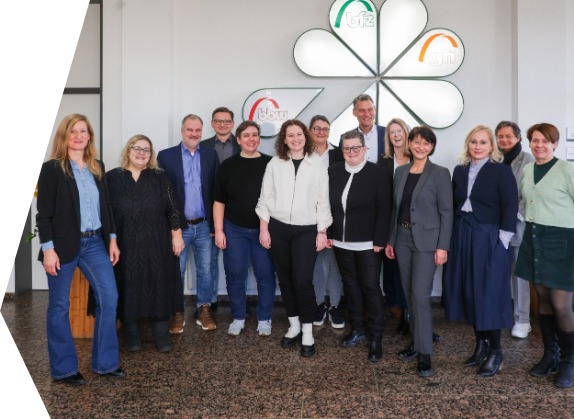 Das Bild zeigt die Koordinatoren der verschiedenen Nebenstellen des bfz DUA