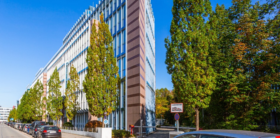 Außenaufnahme der Nebenstelle Baierbrunner Straße 27-29 des bfz München