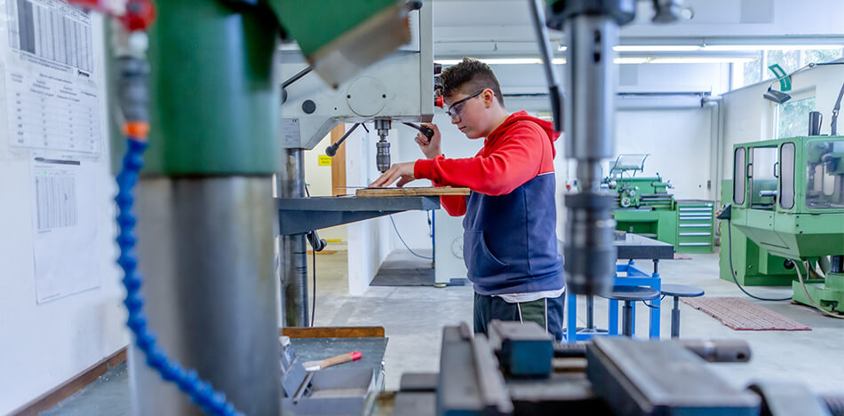 bfz Weiden – Metall verarbeiten