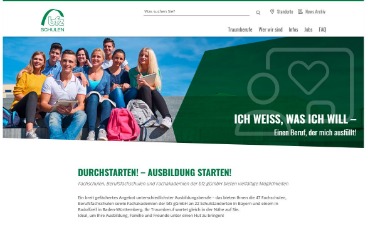 Ein Screenshot der bfz-Schulen-Website, mit einem Headerbild mit mehreren Personen und einem Einleitungstext.